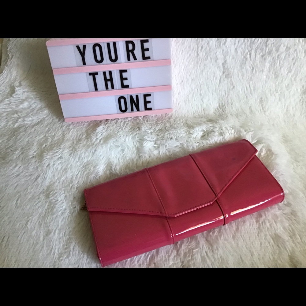 Pink Clutch 🥂